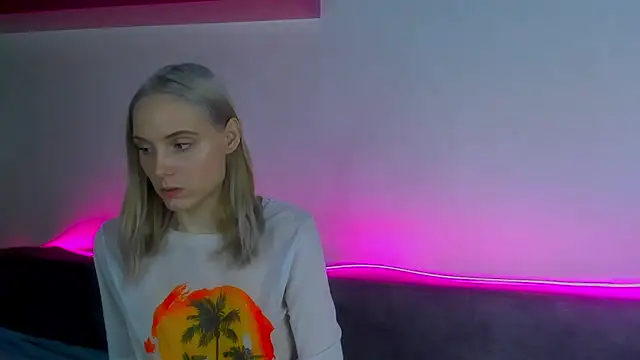 Gina Gina love online show from 5, 12, 2025