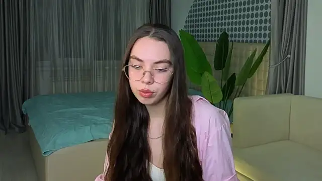 Snapshot of JesusBeckler chatting on 15, 12, 2025 JesusBeckler online show from 15, 12, 2025