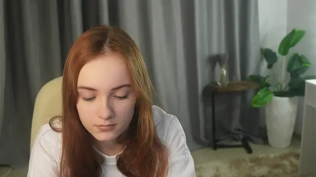 Snapshot of SheriseHartzo chatting on 4, 12, 2025 SheriseHartzo online show from 4, 12, 2025