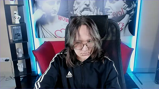 Snapshot of Sylvia_Reed chatting on 14, 12, 2025 Sylvia Reed online show from 14, 12, 2025