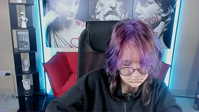 Snapshot of Sylvia_Reed chatting on 18, 12, 2025 Sylvia Reed online show from 18, 12, 2025