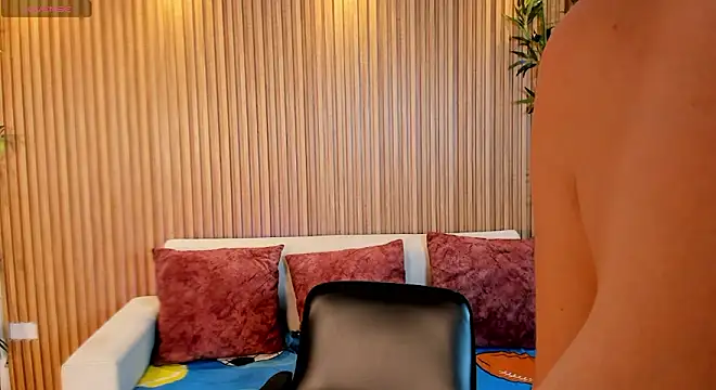 TiffanyHoustton online show from 18, 2, 2026