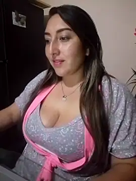 Valeria montana  online show from 2, 2, 2026