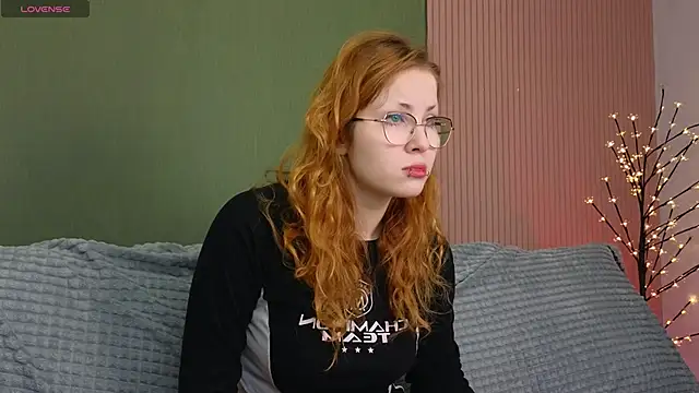 Sofie Burn online show from 15, 12, 2025