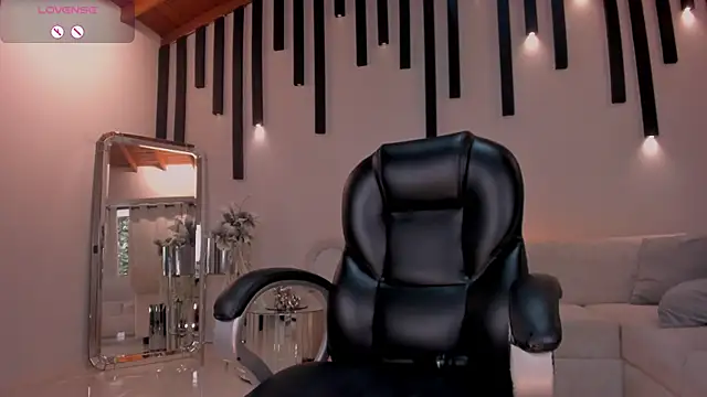 ChloeManson online show from 5, 2, 2025