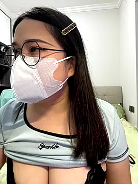 Snapshot of mi-AIoo chatting on 15, 12, 2025 mi-AIoo online show from 15, 12, 2025