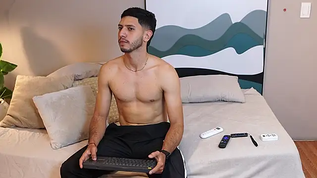 Snapshot of Thiago_Voss chatting on 4, 12, 2025 Thiago Voss online show from 4, 12, 2025