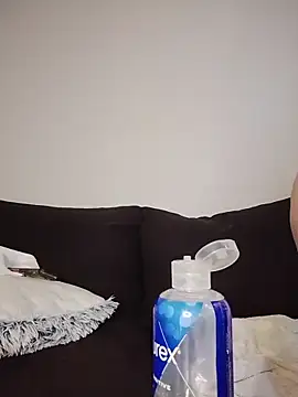 Snapshot of Bonnie-And-Clyde666 chatting on 17, 12, 2025 Bonnie-And-Clyde666 online show from 17, 12, 2025