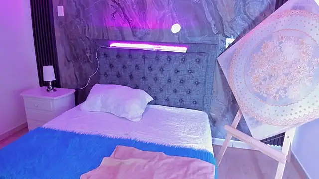 Alicee Stonee  online show from 6, 1, 2026