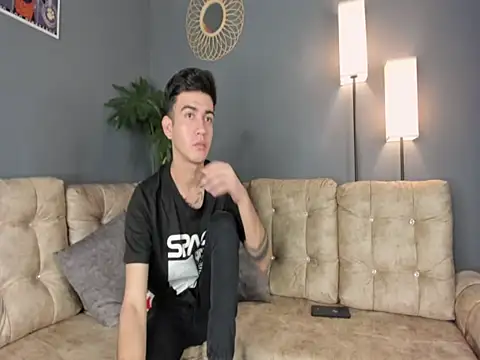 Feiccer Thomson1 online show from 14, 12, 2025