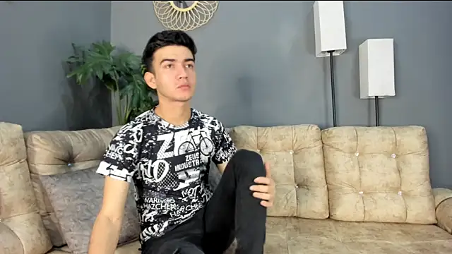 Feiccer Thomson1 online show from 15, 12, 2025