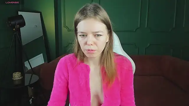 Tina Tayllor  online show from 1, 2, 2026