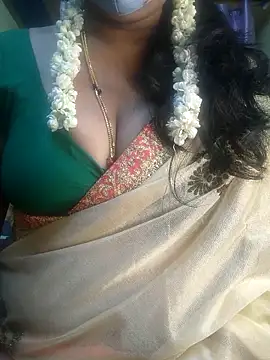 Snapshot of Preeti345 chatting on 25, 3, 2026 Preeti345 online show from 25, 3, 2026