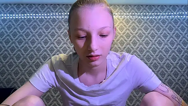 Cleonoth2o online show from 16, 12, 2025