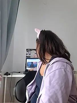 Snapshot of sophiemerm chatting on 5, 12, 2025 sophiemerm online show from 5, 12, 2025