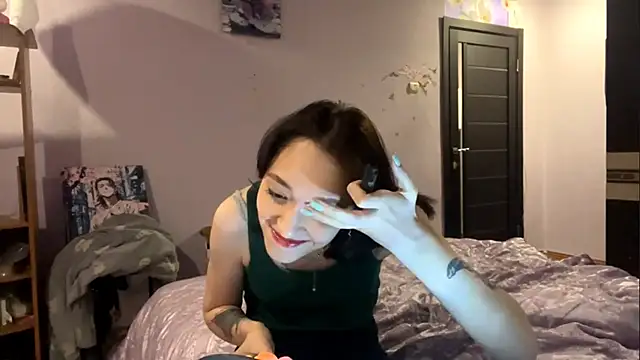 LoreanVardy online show from 5, 12, 2025