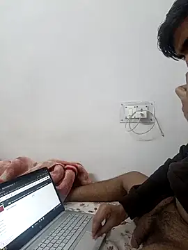 Bigdickboy2406 online show from 15, 12, 2025