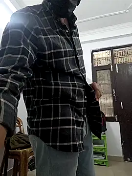 Bigdickboy2406 online show from 18, 12, 2025