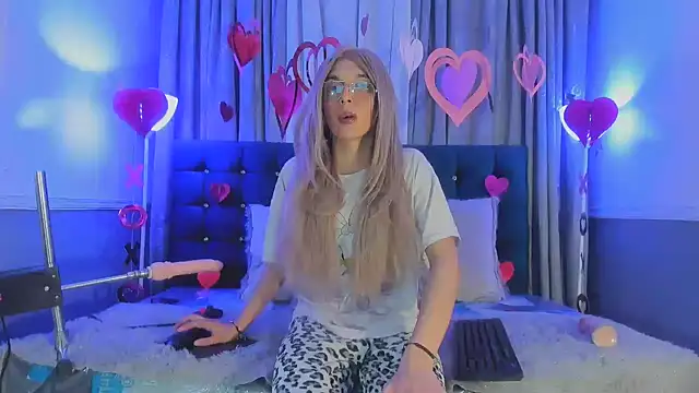 Snapshot of Lis_Pearson chatting on 6, 2, 2026 Lis Pearson online show from 6, 2, 2026