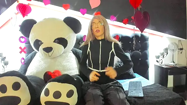 Snapshot of Lis_Pearson chatting on 19, 2, 2026 Lis Pearson online show from 19, 2, 2026