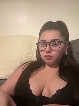 Wild Busty Niyah XX online show from 21, 12, 2025