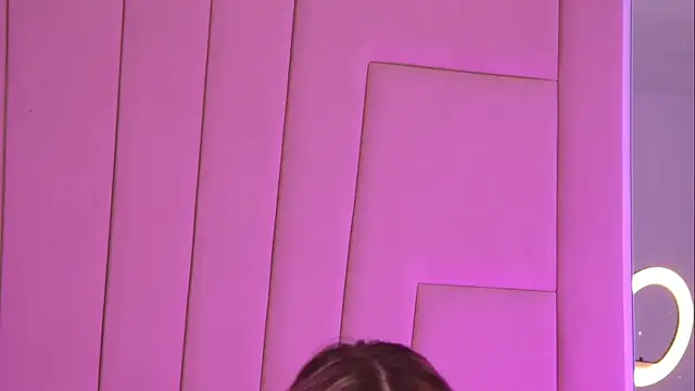 AnnaRow online show from 7, 2, 2026