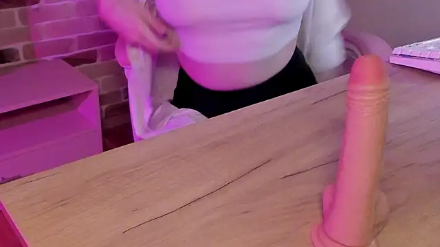 Snapshot of eoxu1 chatting on 7, 2, 2026 eoxu1 online show from 7, 2, 2026