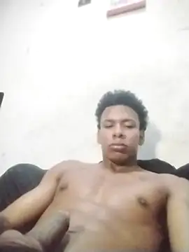 Snapshot of latinboi_sexy chatting on 15, 12, 2025 latinboi sexy online show from 15, 12, 2025