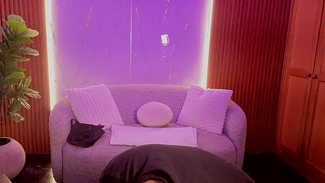 Snapshot of penelopeevg chatting on 15, 12, 2025 penelopeevg online show from 15, 12, 2025