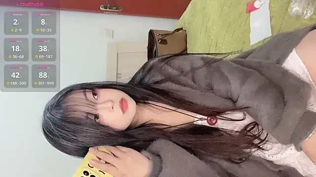 Snapshot of angel-h chatting on 15, 12, 2025 angel-h online show from 15, 12, 2025