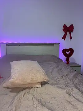 Snapshot of SashaLuvv chatting on 15, 2, 2026 SashaLuvv online show from 15, 2, 2026