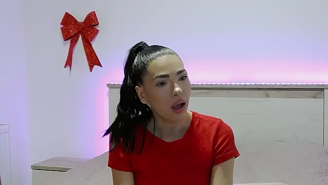 Snapshot of SashaLuvv chatting on 5, 3, 2026 SashaLuvv online show from 5, 3, 2026