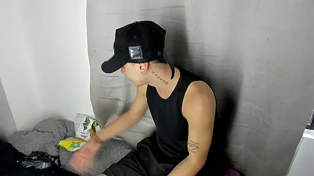 Snapshot of angel_boy_sex chatting on 15, 12, 2025 angel boy sex online show from 15, 12, 2025