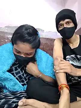 Snapshot of couplegk71 chatting on 2, 2, 2026 couplegk71 online show from 2, 2, 2026