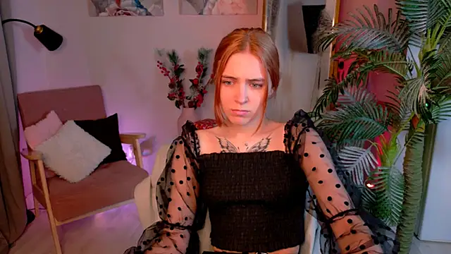 Bella xBaby online show from 19, 12, 2025