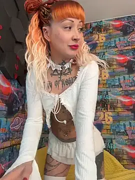 Tattoo  Moon online show from 4, 3, 2026