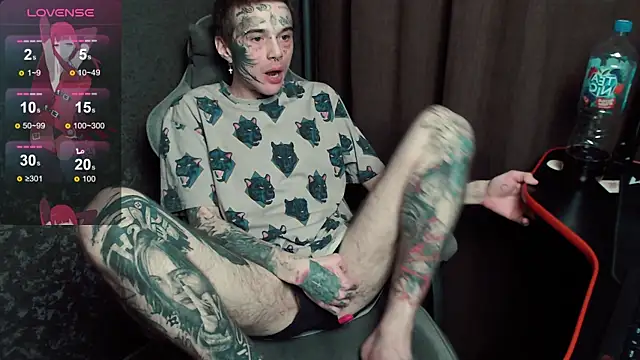 Snapshot of lonelycry7tal chatting on 16, 12, 2025 lonelycry7tal online show from 16, 12, 2025