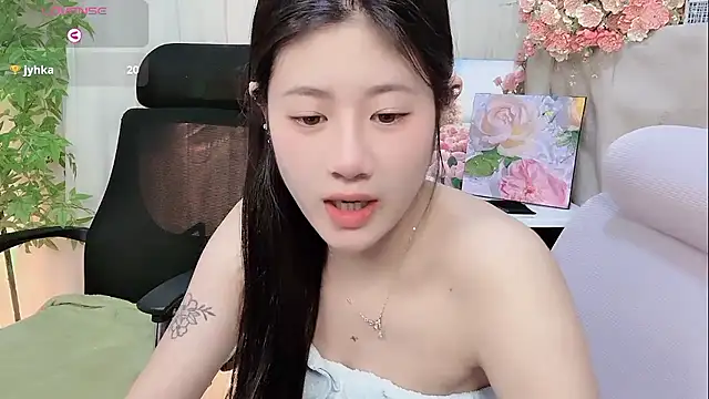 Snapshot of Yvonne-07 chatting on 11, 1, 2026 Yvonne-07 online show from 11, 1, 2026