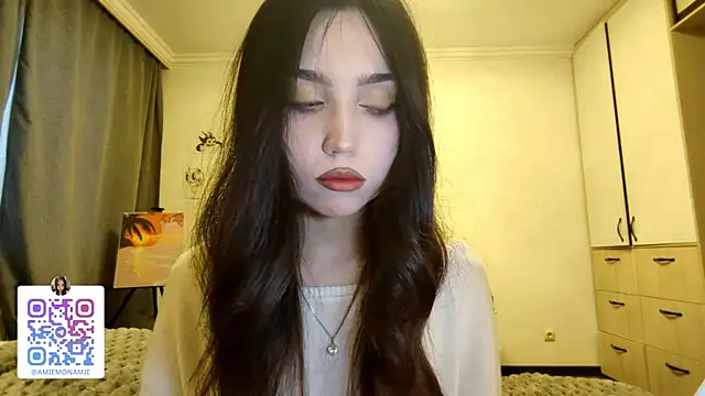 Snapshot of Qwami_Amie chatting on 21, 12, 2025 Qwami Amie online show from 21, 12, 2025