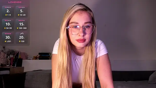 Snapshot of JessyyJ chatting on 16, 12, 2025 JessyyJ online show from 16, 12, 2025