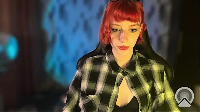 Snapshot of RedFica chatting on 13, 12, 2025 RedFica online show from 13, 12, 2025