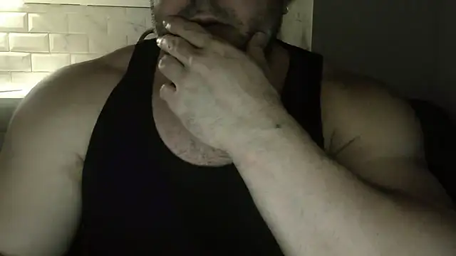 Snapshot of WildJohn_XX chatting on 14, 12, 2025 WildJohn XX online show from 14, 12, 2025