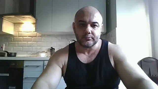 Snapshot of WildJohn_XX chatting on 15, 12, 2025 WildJohn XX online show from 15, 12, 2025