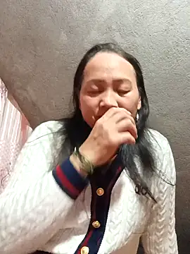 Snapshot of Luckyy03 chatting on 17, 12, 2025 Luckyy03 online show from 17, 12, 2025