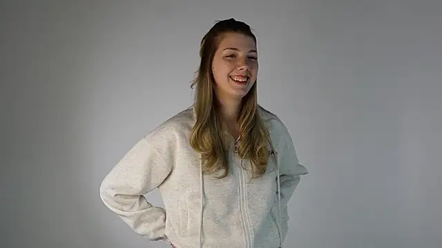 Snapshot of LumiaSolstice chatting on 15, 3, 2026 LumiaSolstice online show from 15, 3, 2026