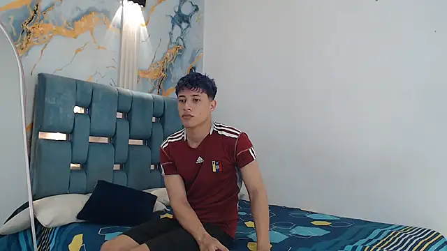 Snapshot of YOUNG_GUYS1 chatting on 8, 2, 2026 YOUNG GUYS1 online show from 8, 2, 2026