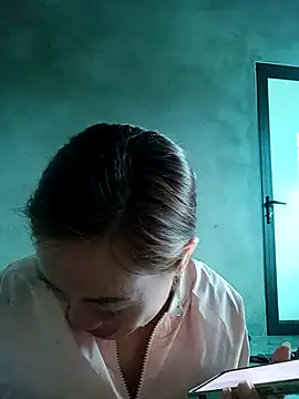 little-effy online show from 15, 12, 2025