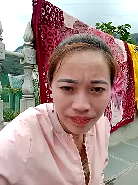 little-effy online show from 3, 2, 2026