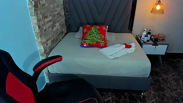 BRIANA Z online show from 19, 12, 2025