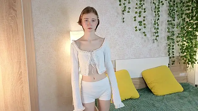 Snapshot of ViollaBloom chatting on 15, 12, 2025 ViollaBloom online show from 15, 12, 2025